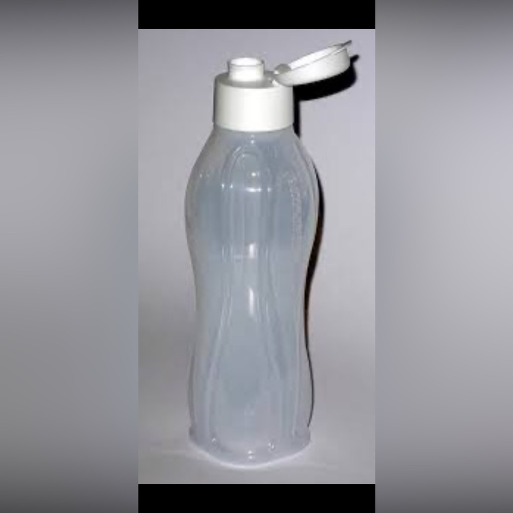 Tupperware starlight snow Water Bottle with cap